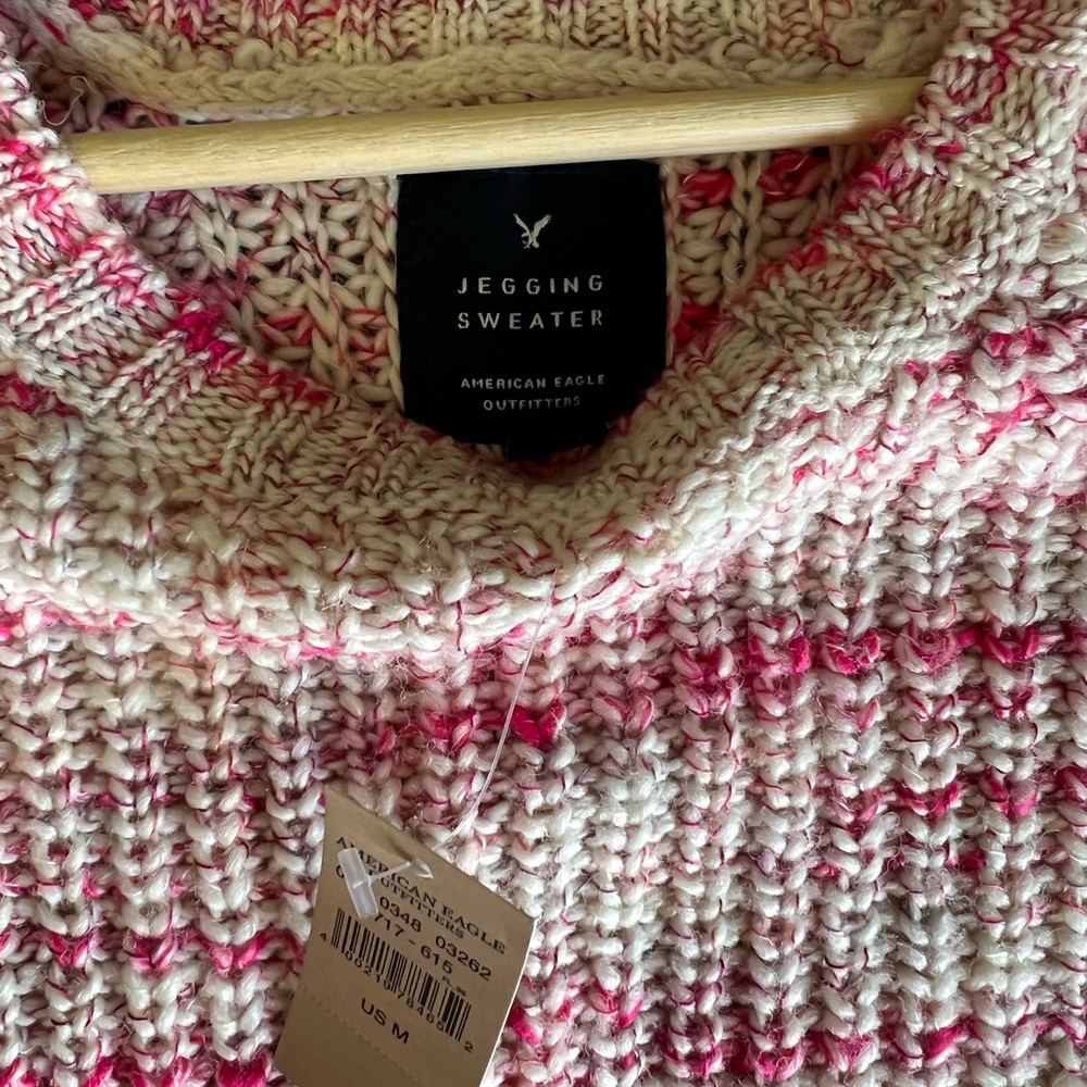 American Eagle Outfitters Pink Crew Neck Sweater - Picture 2 of 3